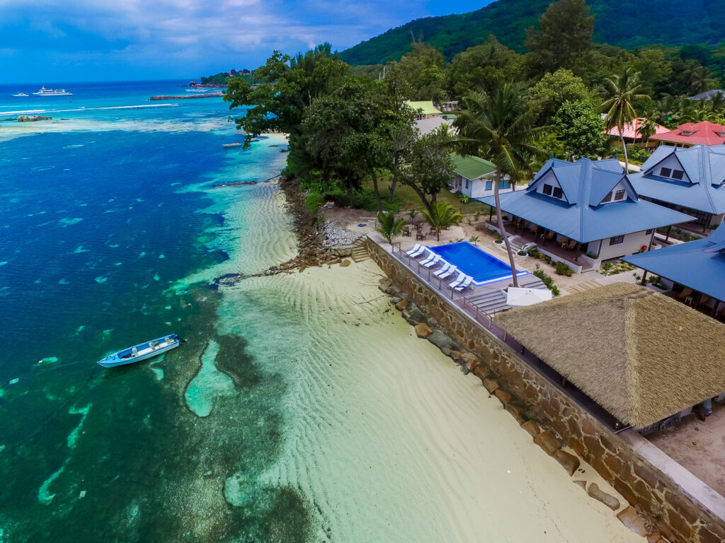 seychelles-le-nautique-beachfront-hotel