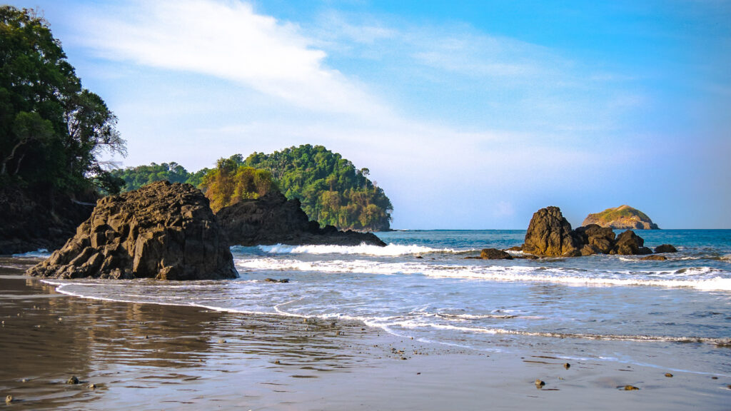 Photo d'une plage au Costa Rica avec Vie Sauvage.